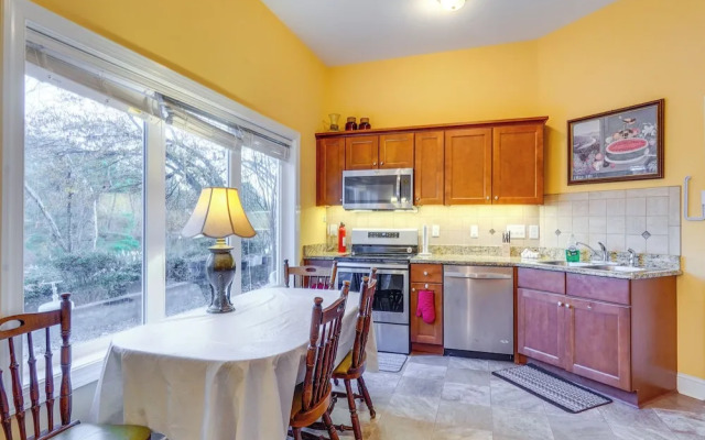 Scenic Studio w/ Dock Access in Fayetteville!