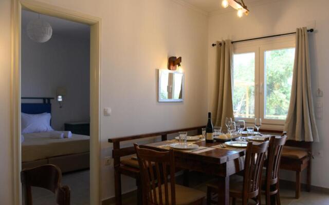 Kaliva Country House with private beach access and pool