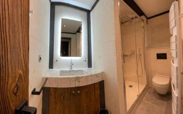 Luxury suite 70m2 balcon courchevel1850 parking