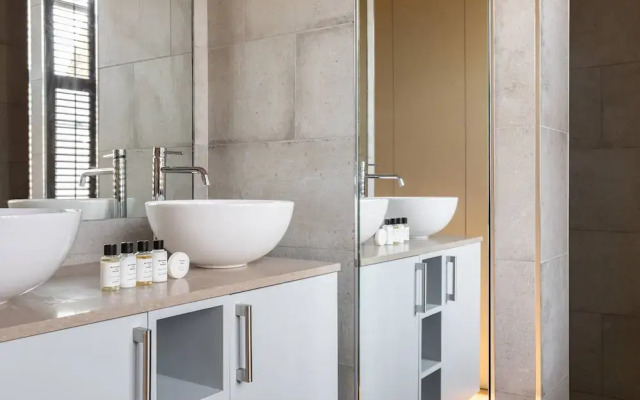 Aubrey Walk by Onefinestay