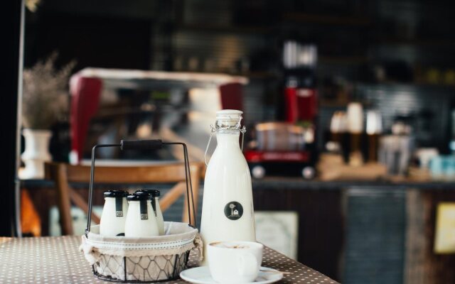 Romance Another Story in Pai