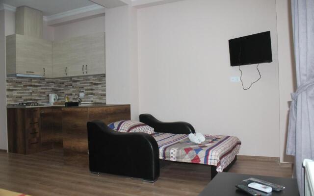 Lali's apartment