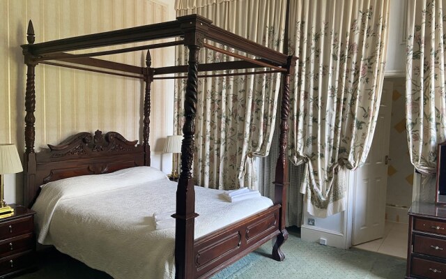 Baskerville Hall Hotel