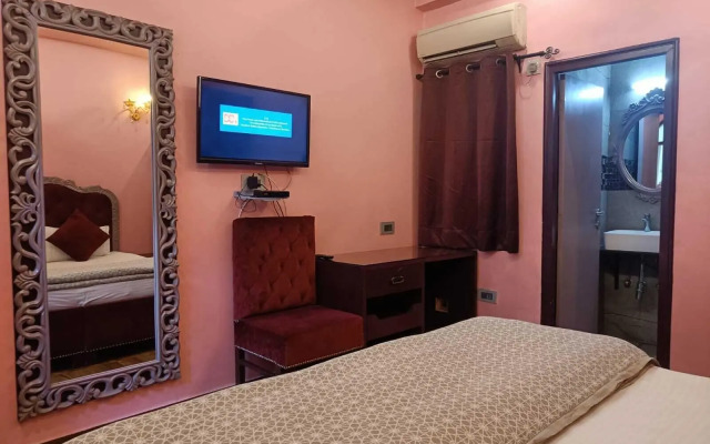 Maya Hotel & Restaurant