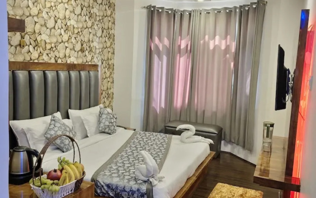 Seven Hills Hotel Srinagar