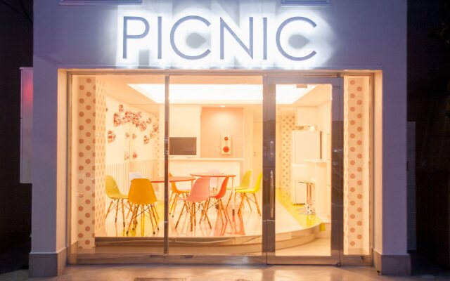 Picnic Hostel Osaka