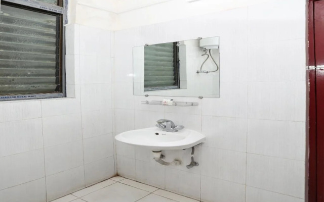 Hotel Urban Comfort By OYO Rooms