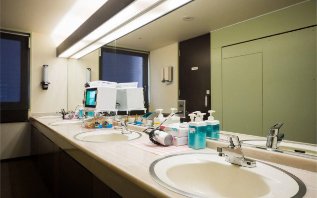 Capsule Inn Sapporo - Caters to men