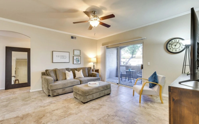 Walk to Papago Park: Central Phoenix Condo