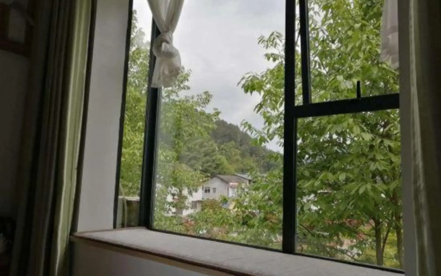 Qishe Hostel