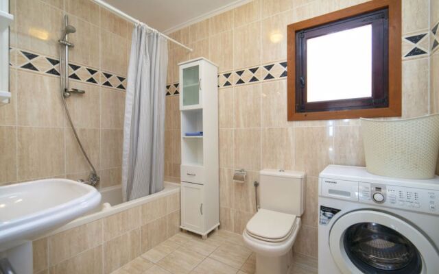 House Cecile Calpe/Calp