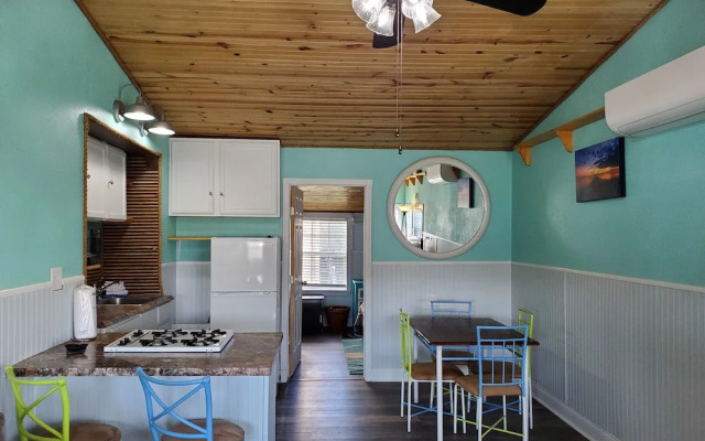 Nautical That One Apartment Near City Attractions by Redawning