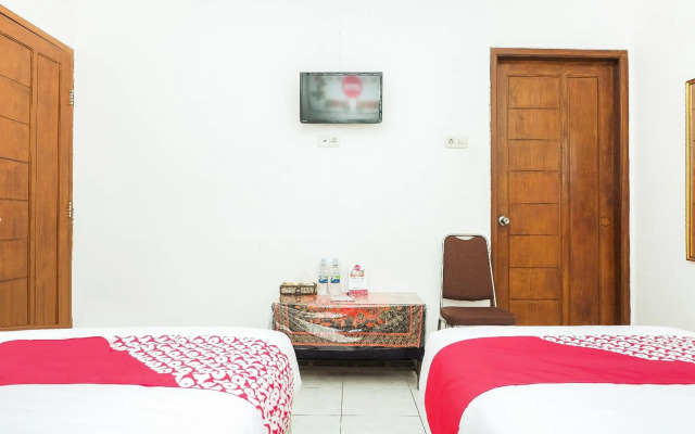 OYO 353 Loesje Guest House Syariah