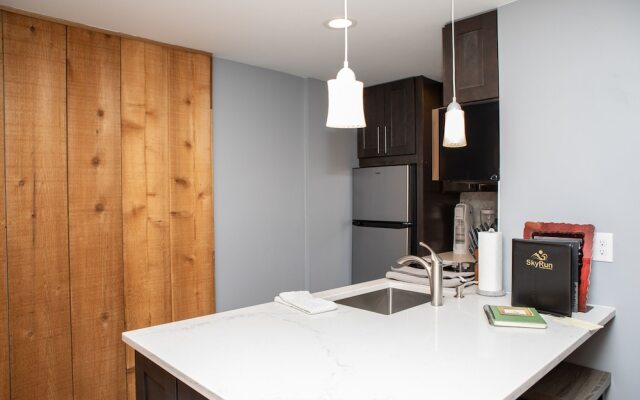 6 Chamonix Lane 1 Bedroom Townhouse by RedAwning