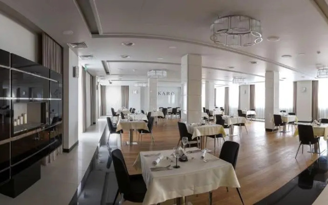 Hotel KARO