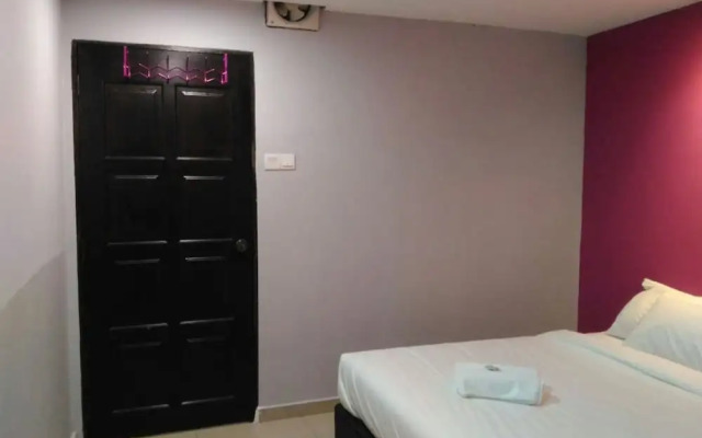 SPOT ON 90138 Hotel Elwarda Klcity