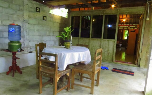 Rumah Limasan Jawa Homestay