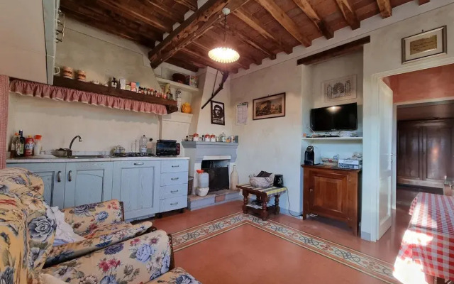 Apartment in Orbicciano With Pool