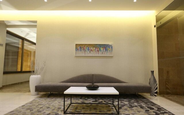 The Ray Hotel & Studios