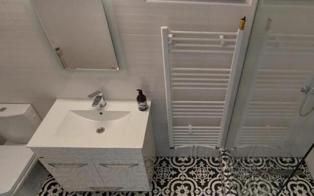 Delta Summer House Crisan