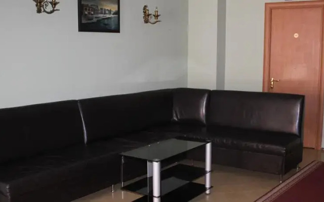 Lion Hotel