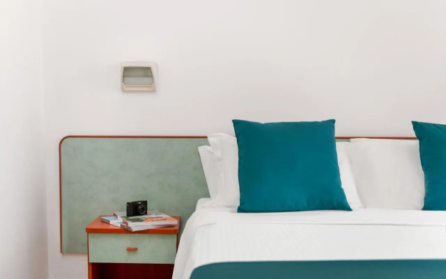 Hotel Tres Jolie