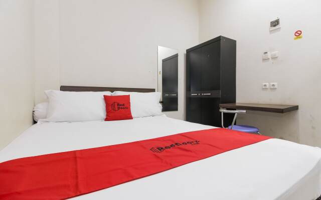 RedDoorz near Samarinda Central Plaza