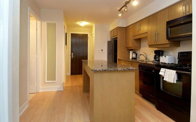 WhiteHall Suites - 20 Bluejays Way
