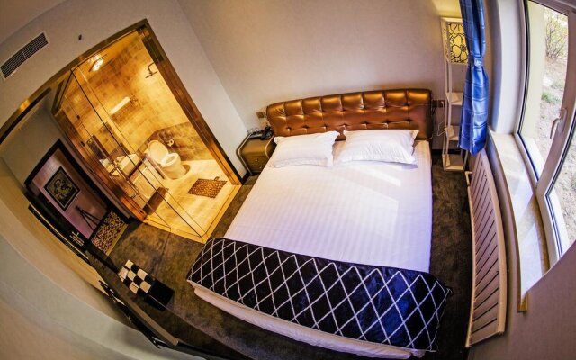 Dalian 1219 Theme Hotel