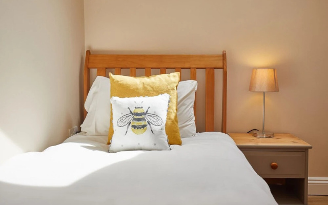 Host Stay Holly Brook Barn