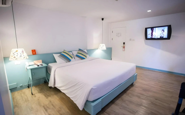 First House Hotel