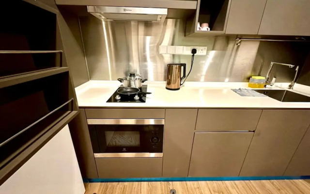 Ceylonz Suites by Roomy