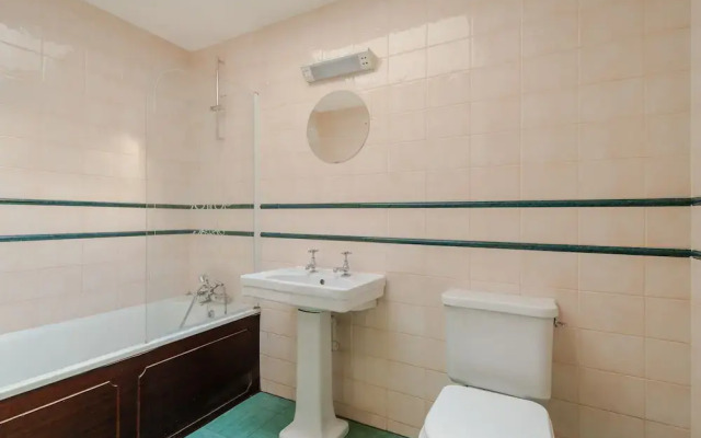 Light and Clean 2bed Flat, Nearby Liverpool Street