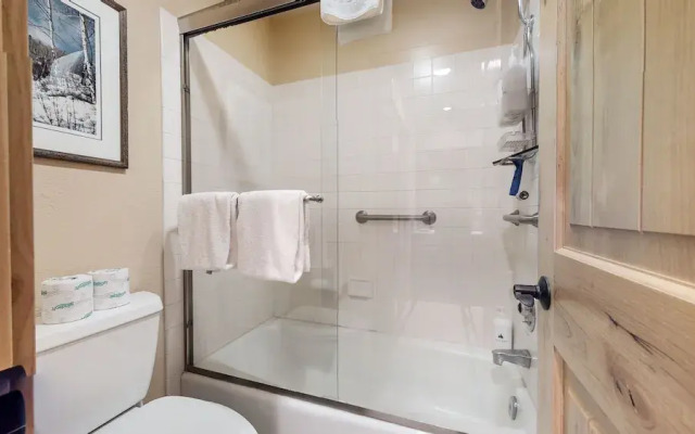 Snowcreek I #47 4 Bedroom Condo