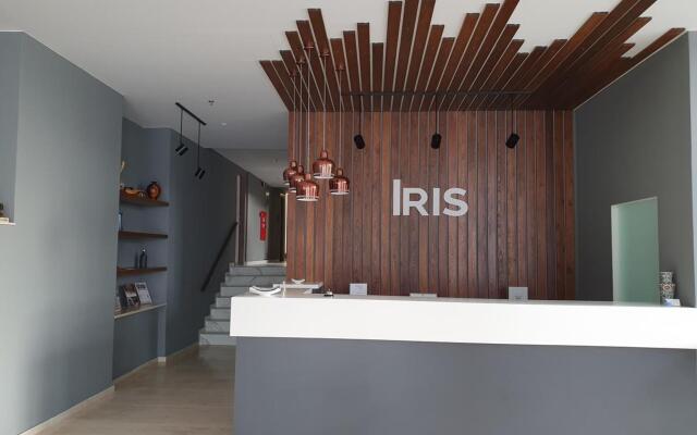 Iris Hotel