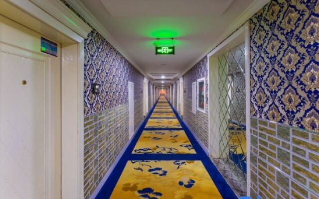 Jinzhonghuan Holiday Hotel