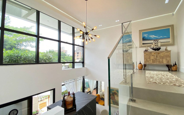 Aconchegante apartamento térreo na Praia de Mariscal