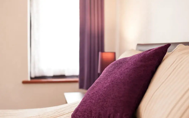 Watford stays - 4bed house