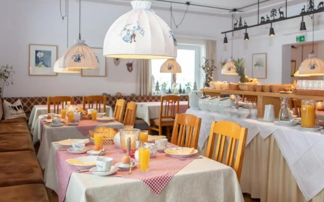 Hotel Pension Pinzgauer Hof