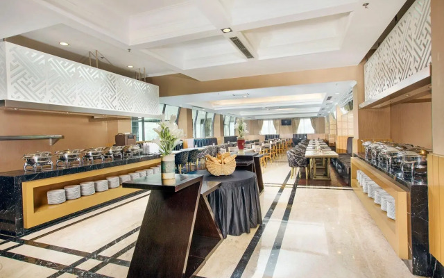 Royal Kuningan Hotel