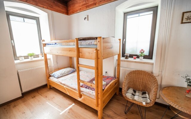 Cvet gora - Camping, Glamping and Accomodations - Hostel