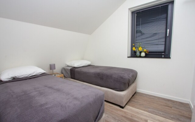 Duinhuis Luxurious 6-person Dune House