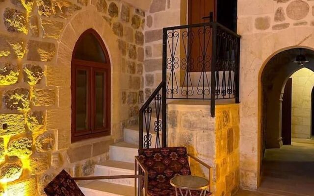 Ana Talia House