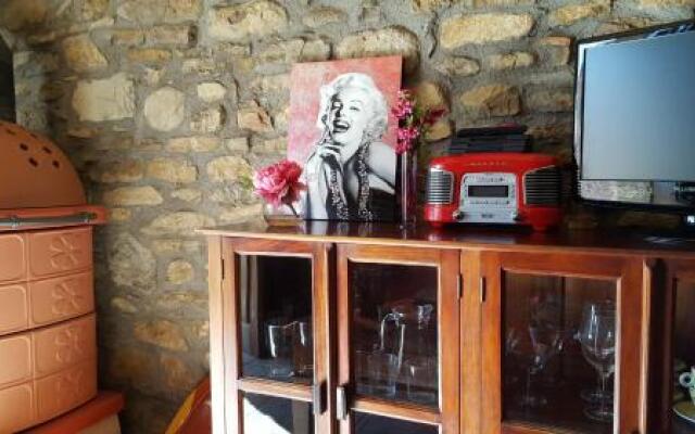 Apartamentos La Borda Castillon