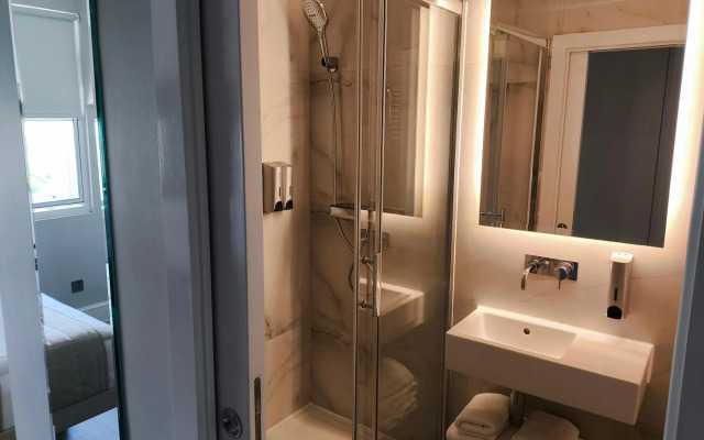 Mstay 88 Studios Kensington