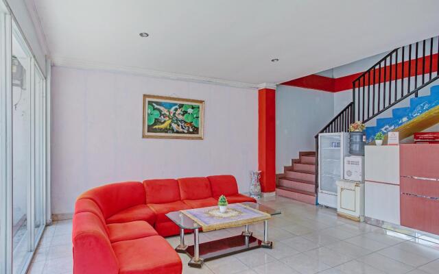 Hotel O Enggal Near Gor Saburai Formerly Hotel Pelangi