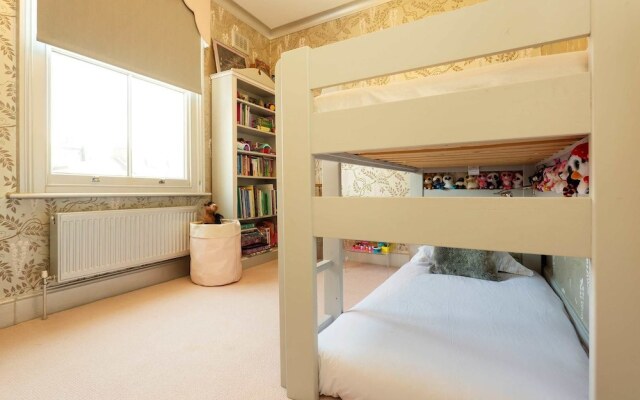 Veeve - Bramerton Street