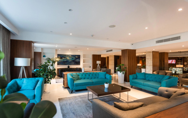 Salini Resort