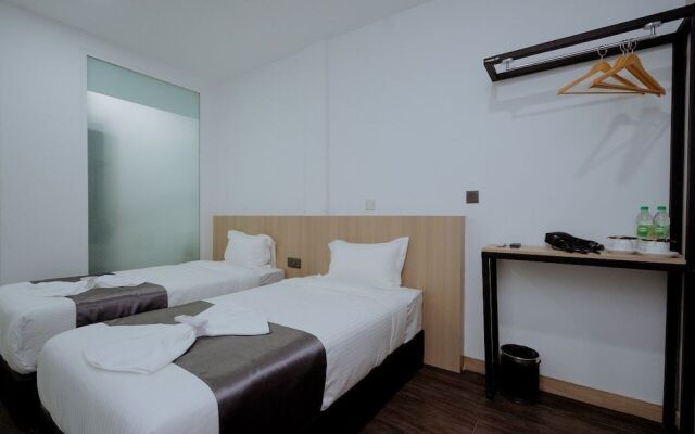 Kimal Hotel @ off Jalan Tupai