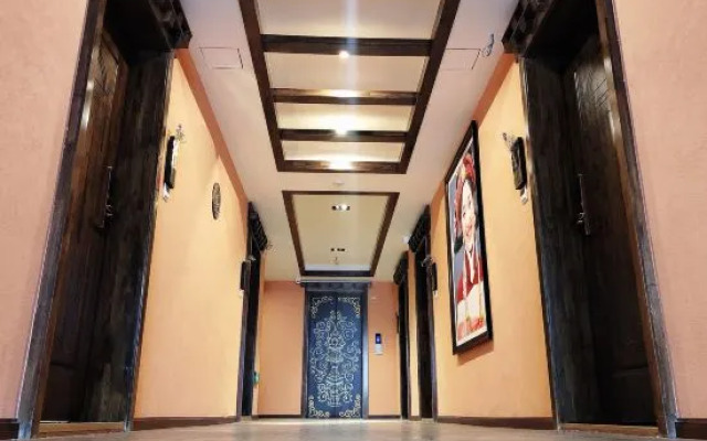 Dongnvqing Culture Theme Hotel